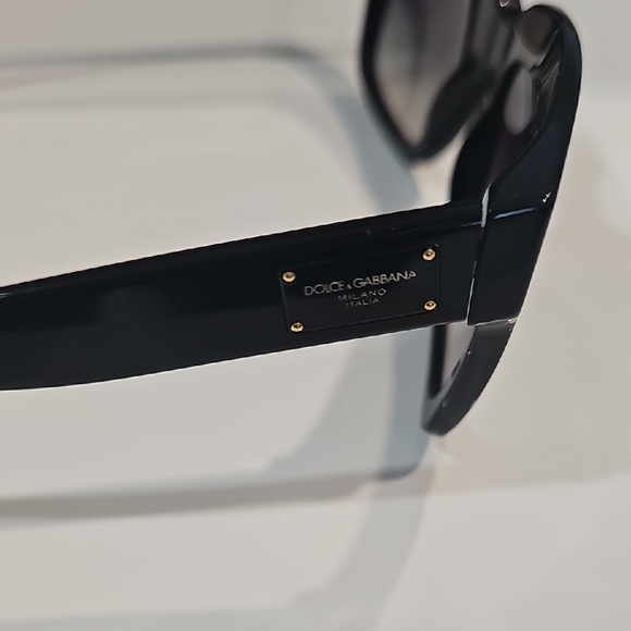 DOLCE GABANNNA elegant Sunglasses - Picture 5 of 6